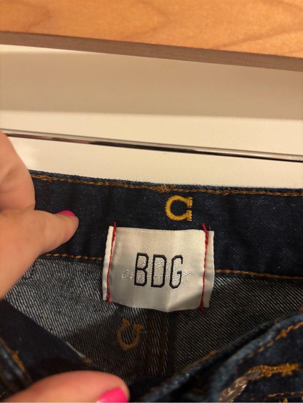 URBAN OUTFITTERS BDG High-Waisted Cowboy Jeans Horseshoe Dark Blue Denim Size 26 - Picture 6 of 13